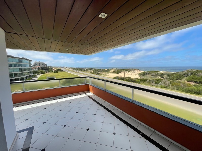 Espectacular penthouse en Rincón del Indio para alquiler