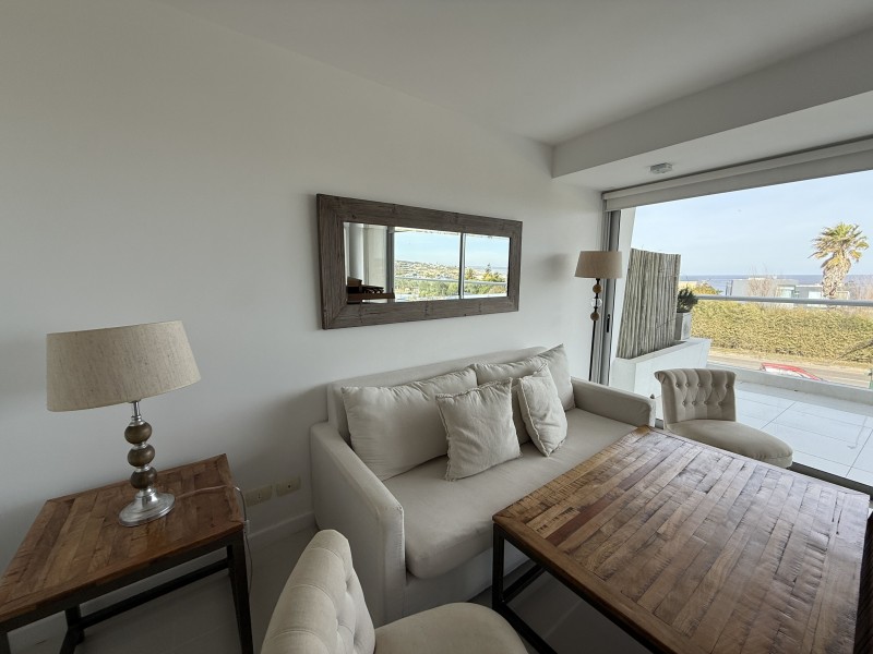 Bikini Beach con vista al mar en alquiler