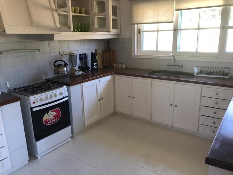 Casa con pileta en Barrio Cerrado en Manantiales