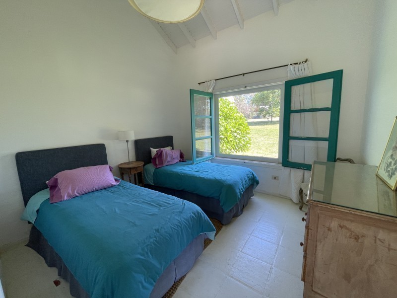 Casa con pileta en Barrio Cerrado en Manantiales
