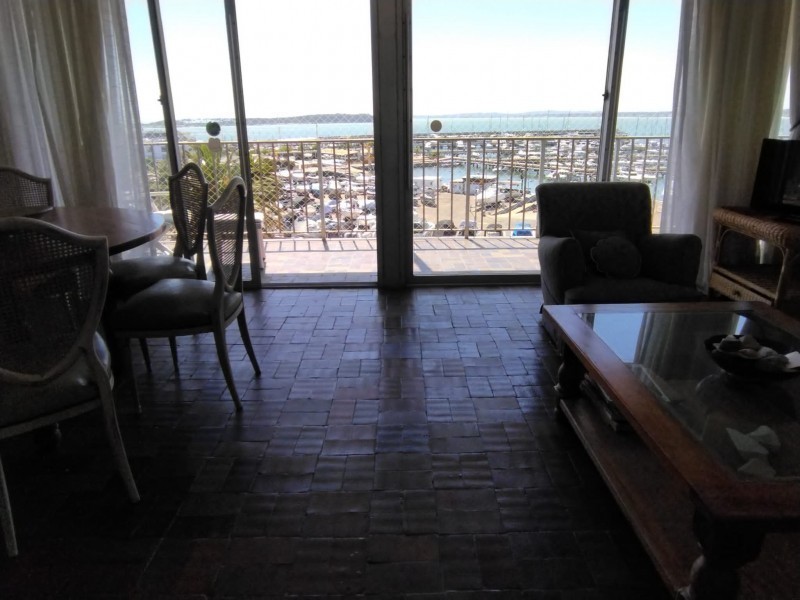 Depto frente al Puerto de Punta del Este, alquiler 