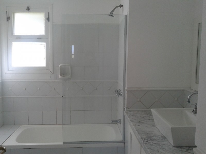 Casa en barrio cerrado en Manantiales con pileta