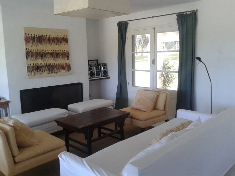 Casa en barrio cerrado en Manantiales con pileta