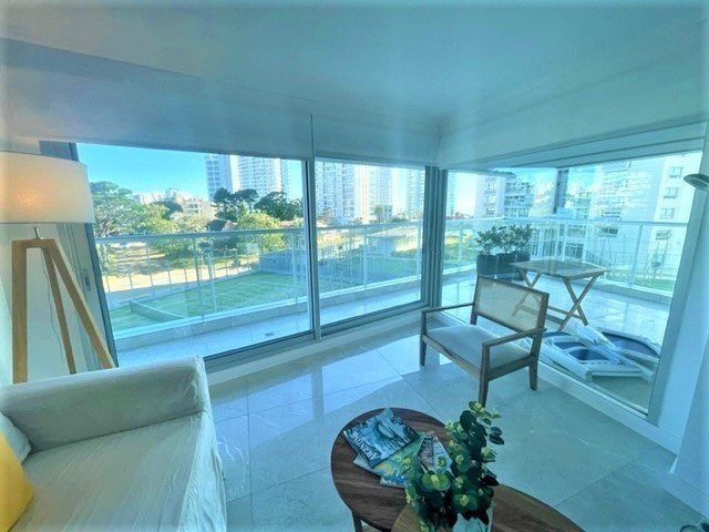 Excelente depto moderno a 1 cuadra del mar en Playa Mansa