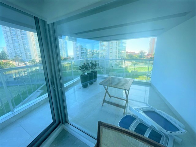 Excelente depto moderno a 1 cuadra del mar en Playa Mansa