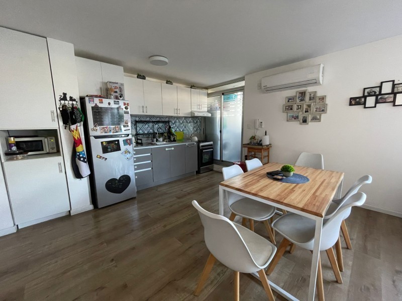 Amplo y luminoso apartamento con patio y Parrillero en Tres Cruces