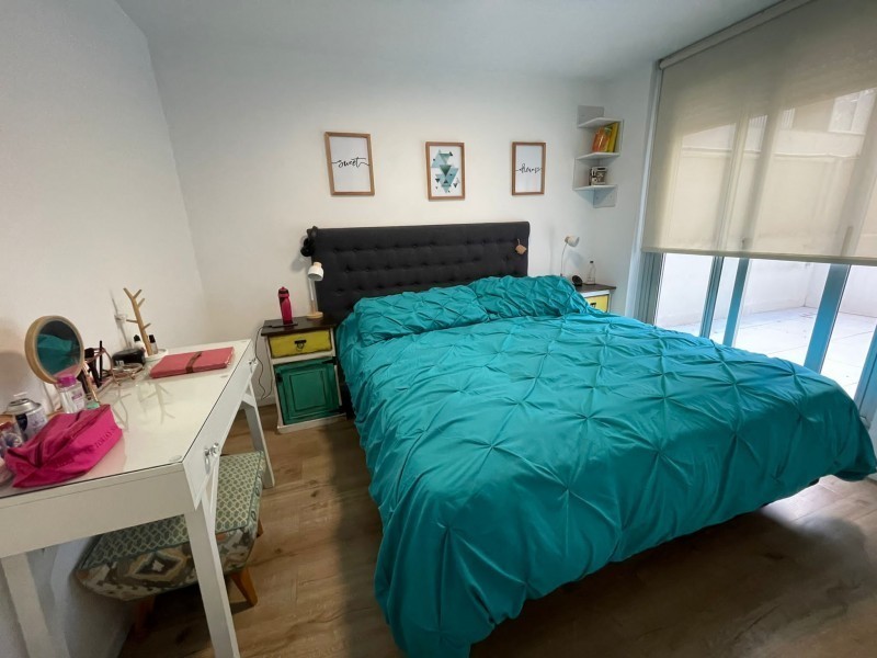 Amplo y luminoso apartamento con patio y Parrillero en Tres Cruces