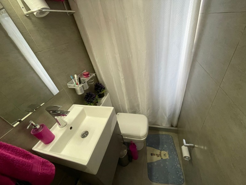 Amplo y luminoso apartamento con patio y Parrillero en Tres Cruces