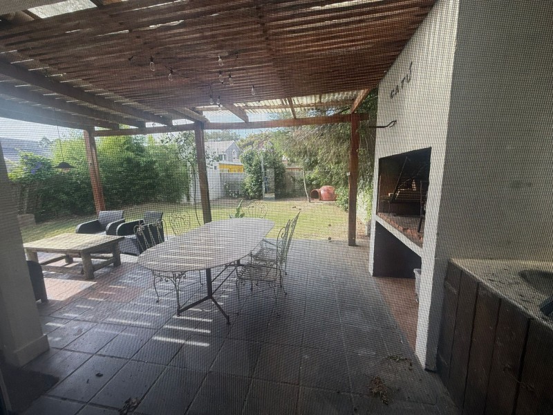 Casa en venta y alquiler en La Barra