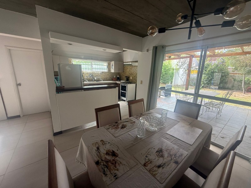 Casa en venta y alquiler en La Barra