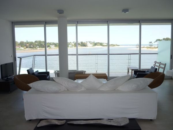 Encantador departamento en alquiler con vista a la Desembocadura de La Barra.