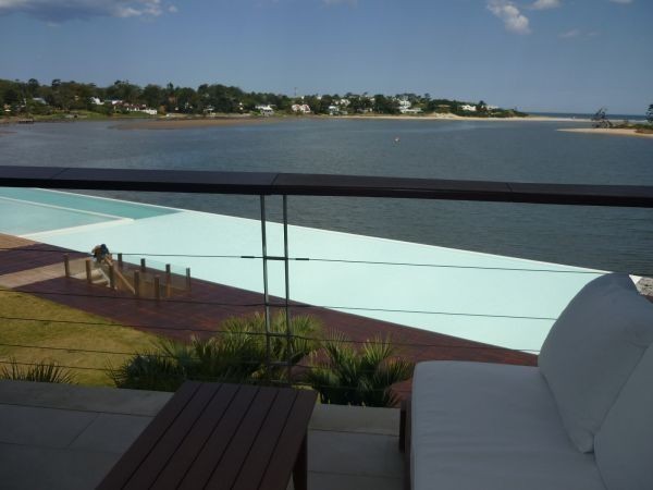 Encantador departamento en alquiler con vista a la Desembocadura de La Barra.