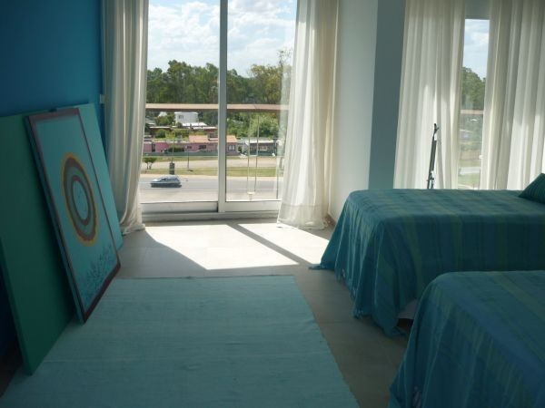 Sofisticado penthouse con una vista inmejorable en alquiler sobre La Barra.