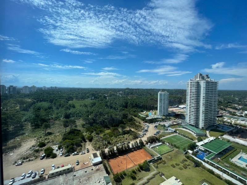 Exclusivo departamento en Trump Tower, La Brava