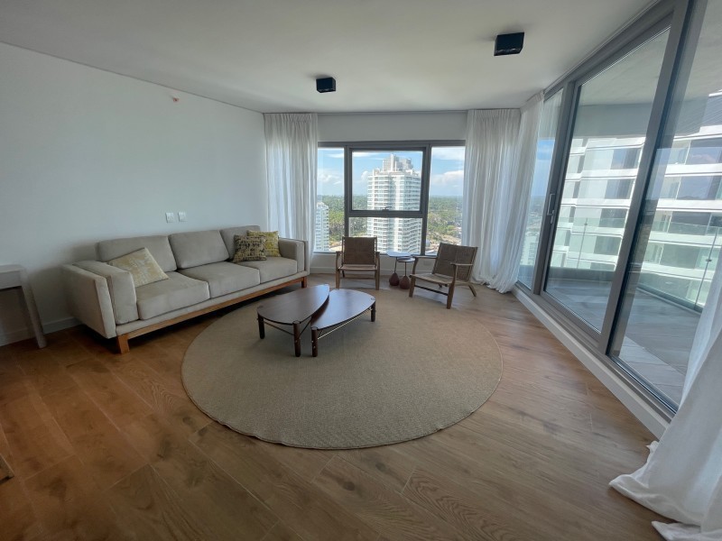 Exclusivo departamento en Trump Tower, La Brava