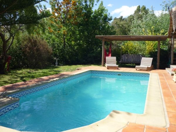 Amplia cabaña en alquiler con pileta en el Tesoro, La Barra.