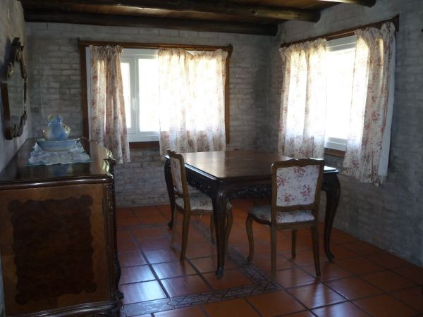 Amplia cabaña en alquiler con pileta en el Tesoro, La Barra.