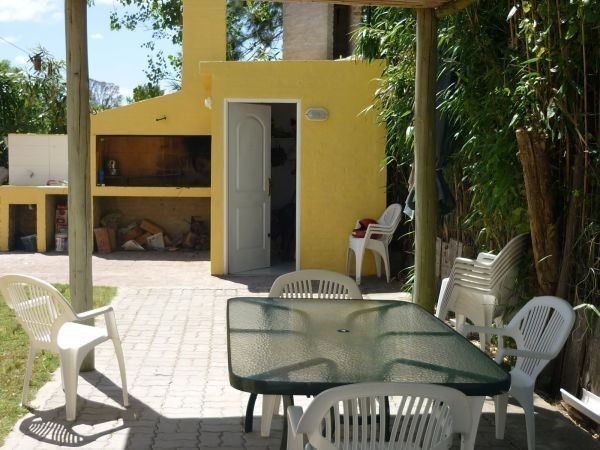 Impecable casa en alquiler cerquita de todo en El Tesoro, La Barra.