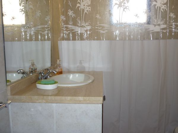 Impecable casa en alquiler cerquita de todo en El Tesoro, La Barra.