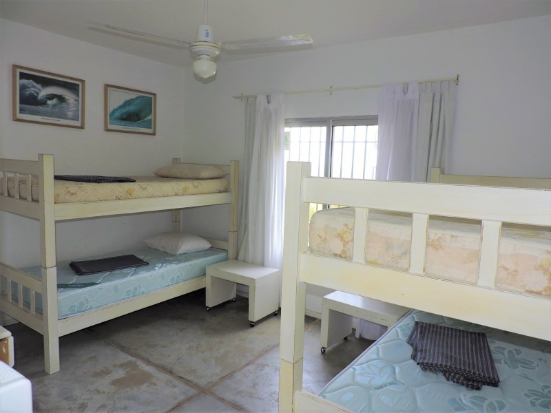 Moderna casa en alquiler y venta a pasitos del mar en Montoya, La Barra.