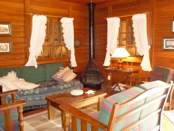 Coqueta cabaña en alquiler sobre El Tesoro, La Barra super bien ubicada.