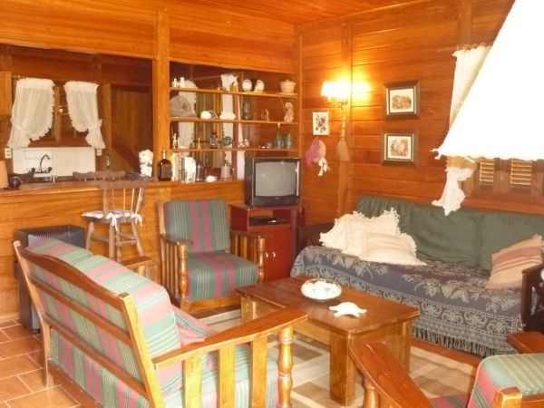 Coqueta cabaña en alquiler sobre El Tesoro, La Barra super bien ubicada.