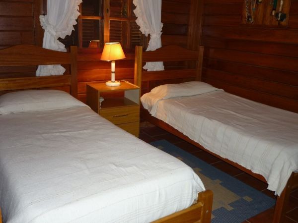 Coqueta cabaña en alquiler sobre El Tesoro, La Barra super bien ubicada.