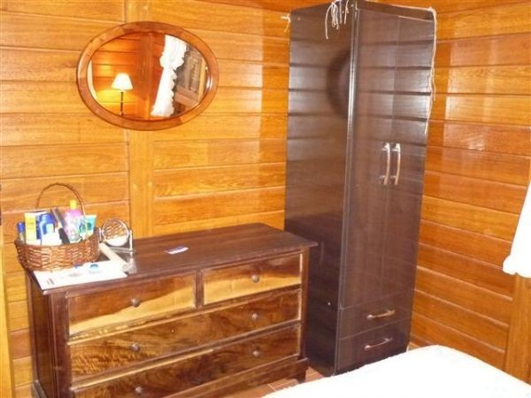 Coqueta cabaña en alquiler sobre El Tesoro, La Barra super bien ubicada.