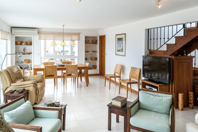 Excepcional Penthouse frente a Playa Brava en venta 