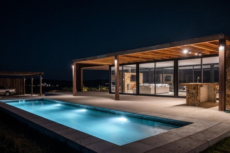 Espectacular casa en Laguna de los Cisnes