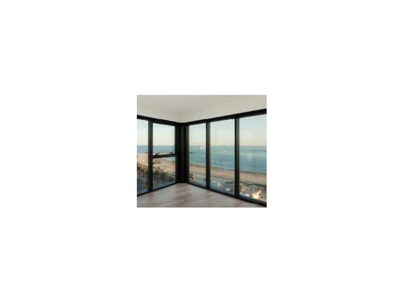 Monoambiente con terraza frente al mar