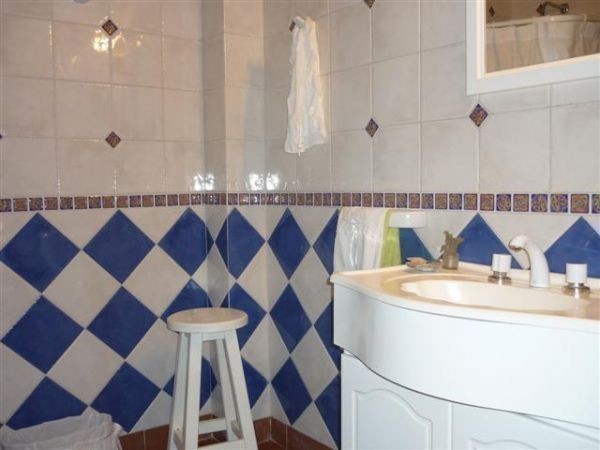 Casa en alquiler y venta sobre Montoya, La Barra con vista al mar.