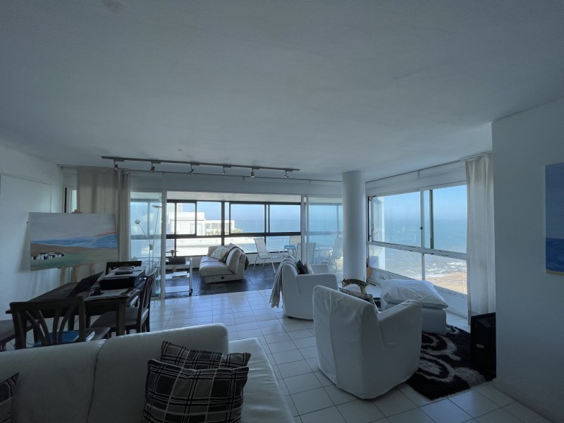 Excelente departamento en Punta del Este