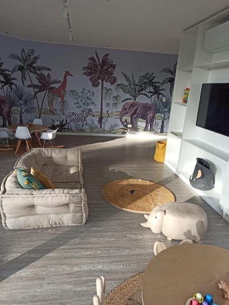 Lindo departamento sobre Avenida Roosevelt