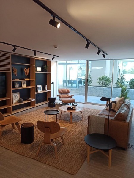 Lindo departamento sobre Avenida Roosevelt