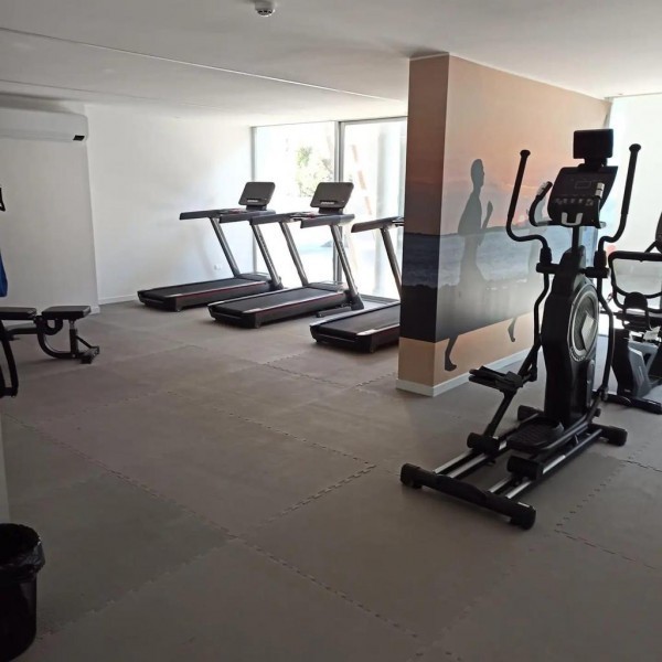 Lindo departamento sobre Avenida Roosevelt