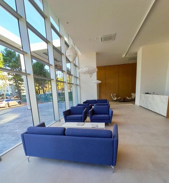 Lindo departamento sobre Avenida Roosevelt