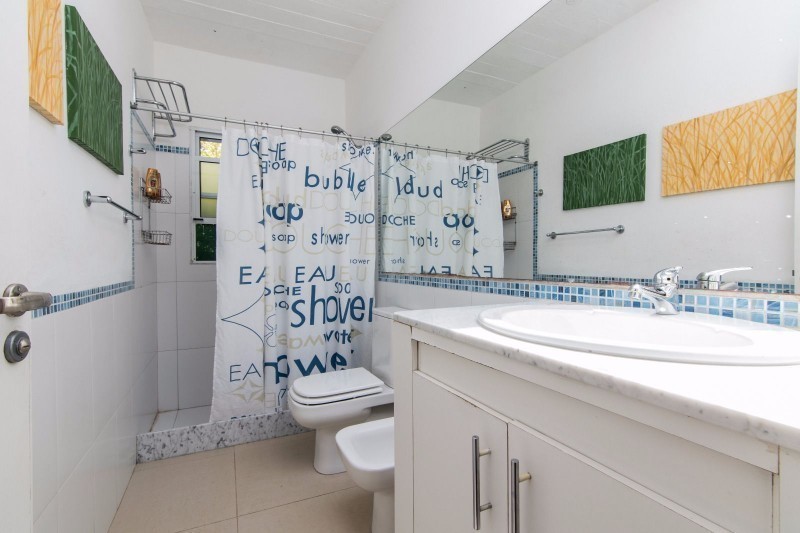 Linda casa con pileta para alquiler en barrio cerrado 