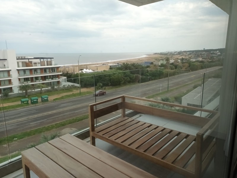 Excelente departamento en Manantiales