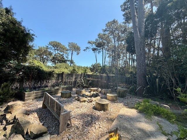 Muy linda casa con gran jardin y pileta en Montoya