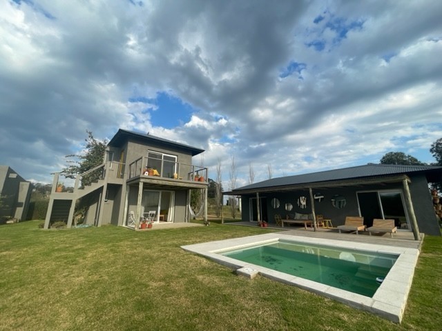 Muy linda casa en pueblo mio