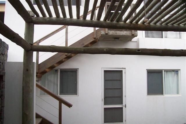 Moderna casa en alquiler frente a La Posta del Cangrejo, La Barra.