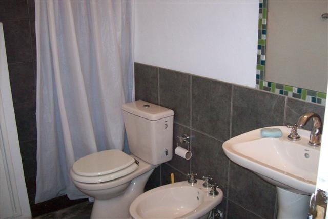 Moderna casa en alquiler frente a La Posta del Cangrejo, La Barra.