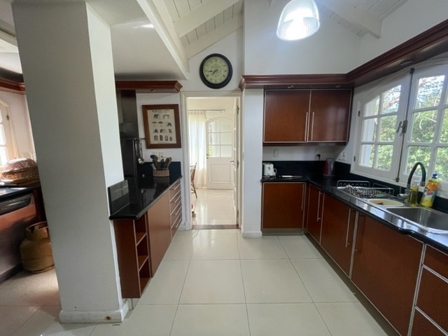 Casa en Montoya, La Barra