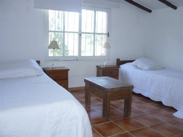 Casa en alquiler y venta con pileta en La Barra.