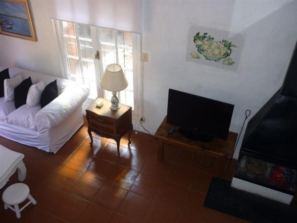 Casa en alquiler y venta con pileta en La Barra.