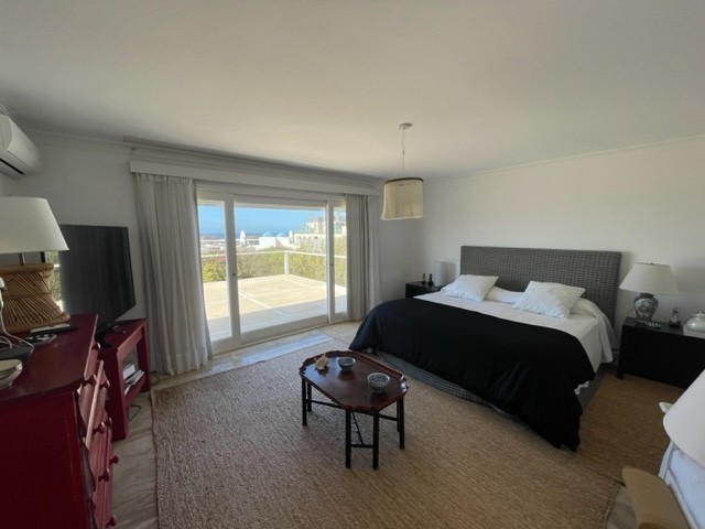 Excelente casa en La Barra a pasos del mar