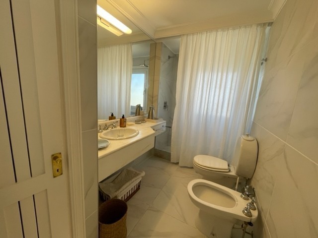 Excelente casa en La Barra a pasos del mar