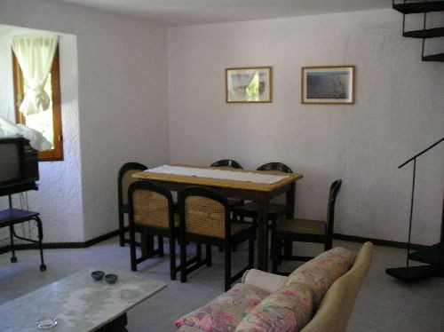 Simpática casa en alquiler a tan sólo tres cuadras del puente, La barra.