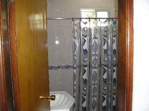 Simpática casa en alquiler a tan sólo tres cuadras del puente, La barra.